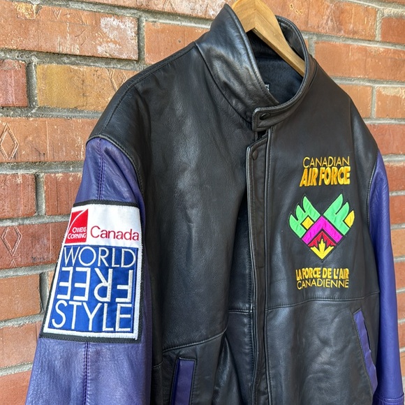 Vintage Canadian Skiing Embroidered Leather Jacket / Large / 90s / Air Born - Picture 7 of 10